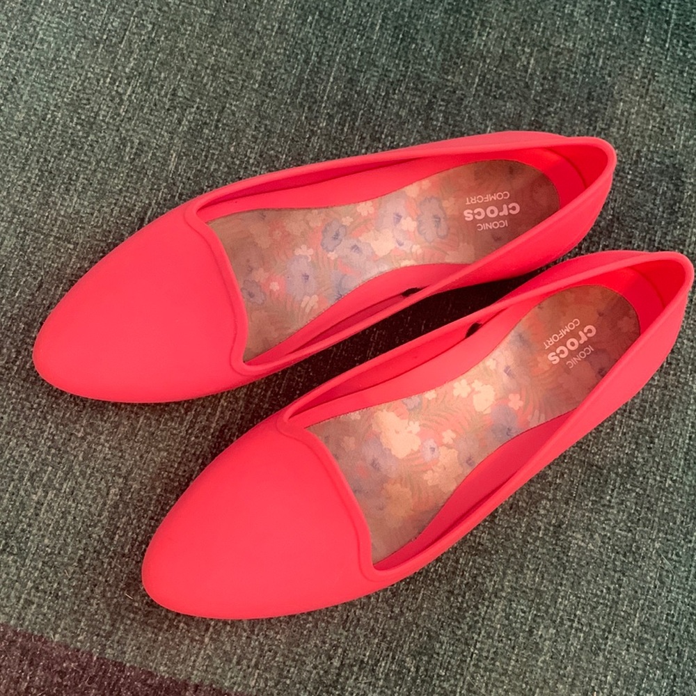 Pink iconic CROCS comfort slip on flats - W8